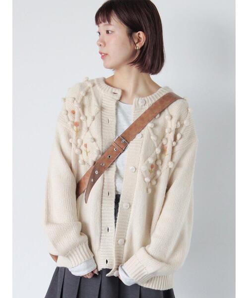 ehka sopo（エヘカソポ）の「ポンポン刺繍カーディガン（カーディガン/ボレロ・レディース・キナリ/ミント/ベージュ/レッド・F）」の5枚目の写真