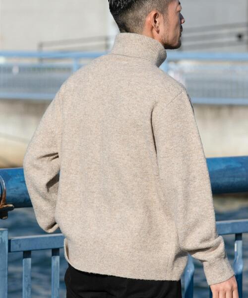 URBAN RESEARCH ROSSO MEN(アーバンリサーチロッソメン)の「『XLサイズあり』ブークレストレッチタートルニット(ニット/セーター・メンズ・カーキ/ブラック/グレー/ベージュ系その他・MEDIUM/LARGE/X-LARGE/SMALL)」の6枚目の写真