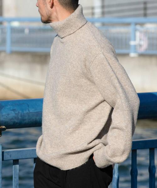 URBAN RESEARCH ROSSO MEN(アーバンリサーチロッソメン)の「『XLサイズあり』ブークレストレッチタートルニット(ニット/セーター・メンズ・カーキ/ブラック/グレー/ベージュ系その他・MEDIUM/LARGE/X-LARGE/SMALL)」の7枚目の写真