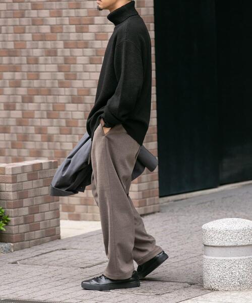 URBAN RESEARCH ROSSO MEN(アーバンリサーチロッソメン)の「『XLサイズあり』ブークレストレッチタートルニット(ニット/セーター・メンズ・カーキ/ブラック/グレー/ベージュ系その他・MEDIUM/LARGE/X-LARGE/SMALL)」の16枚目の写真