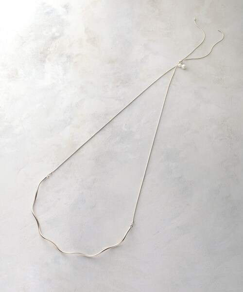 OPAQUE.CLIP（オペークドットクリップ）の「【前後2WAY】メタル×フェイクパールスライドネックレス（ネックレス・レディース・シルバー/ゴールド・00）」の2枚目の写真