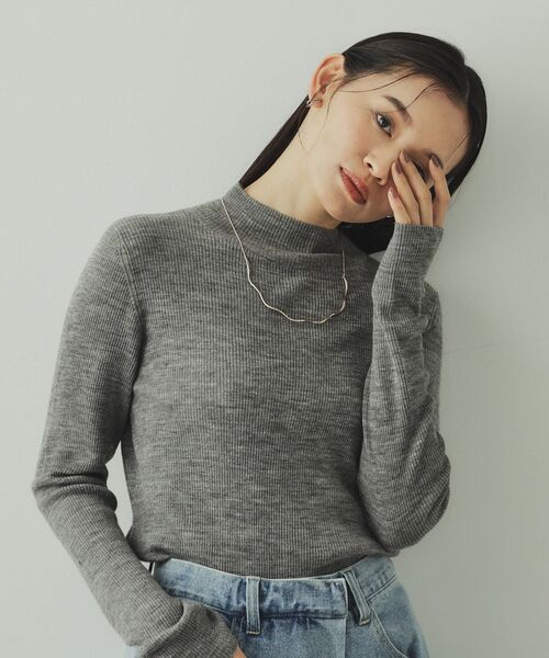 OPAQUE.CLIP（オペークドットクリップ）の「【前後2WAY】メタル×フェイクパールスライドネックレス（ネックレス・レディース・シルバー/ゴールド・00）」の7枚目の写真