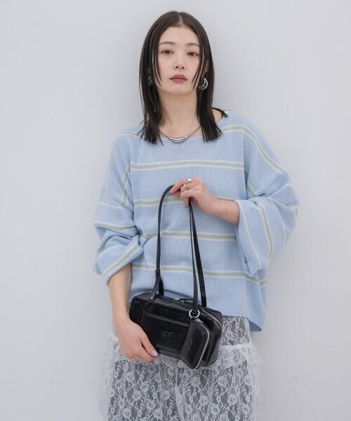 kivi(キヴィ)の「ポーチツキハンドバッグ(ショルダーバッグ・レディース・ブラック/レッド/シルバー・ONE SIZE)」の6枚目の写真