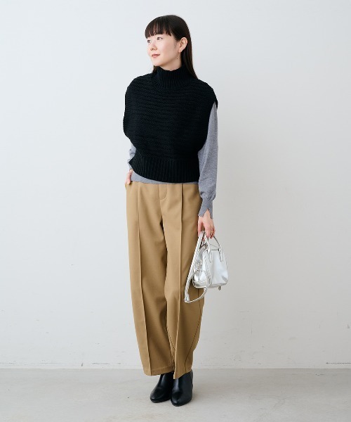 IEDIT（イディット）の「ＩＥＤＩＴ　撥水加工＆ＵＶカットがうれしい　裏がとぅるすべ　きれい見え”ほっと適温”パンツ（スラックス・レディース・ブラック/グレー/オフホワイト/ライトグリーン/ベージュ・LL/3L/M/L/4L/S）」の7枚目の写真