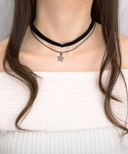 Mayree（メイリー）の「【float】スターチャーム ベロア 2連チョーカー（チョーカー・レディース・ブラック・FREE）」の3枚目の写真