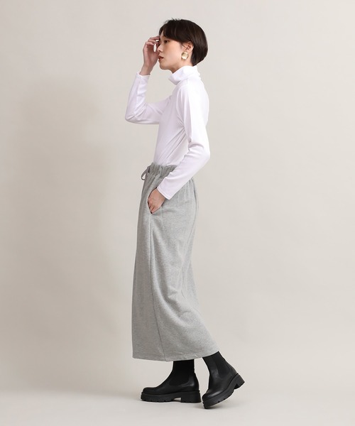 I.T.'S international（イッツインターナショナル）の「ハイネックカットソー《スビン綿MIXフライス》（Tシャツ/カットソー・レディース・ホワイト/モカ/ブラック/サックスブルー/グレー/チャコールグレー・7号/9号/11号/13号）」の20枚目の写真