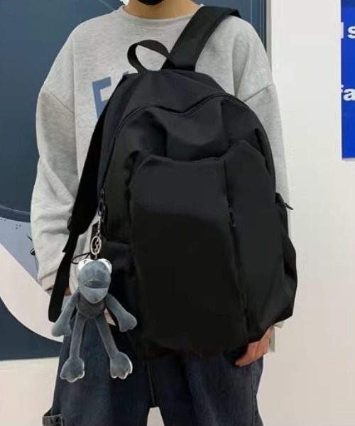 Teem Store(チームストア)の「【A4対応】【大容量】シンプル通勤通学リュックサック 新生活 レディース ユニセックス(バックパック/リュック・レディース・ブラック/アイボリー/グレー・F)」の9枚目の写真