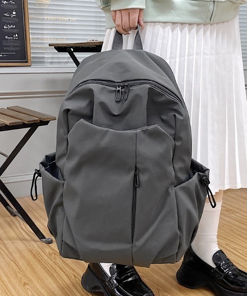 Teem Store(チームストア)の「【A4対応】【大容量】シンプル通勤通学リュックサック 新生活 レディース ユニセックス(バックパック/リュック・レディース・ブラック/アイボリー/グレー・F)」の19枚目の写真
