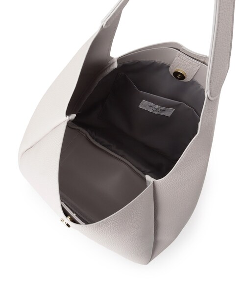 OPAQUE.CLIP(オペークドットクリップ)の「【軽量/A4サイズ対応】シュリンク合皮ワンハンドルトートバッグ(トートバッグ・レディース・ライトグレー/ブラック/アイボリー・00)」の19枚目の写真