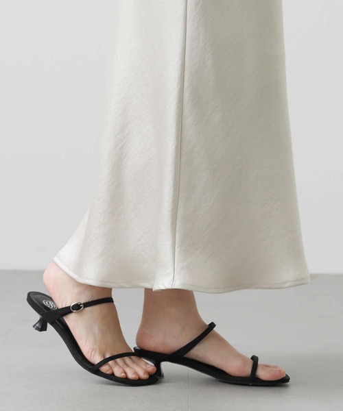 Gready Brilliant(グレディブリリアン)の「サテンバイアススカート(スカート・レディース・ブルーグレー/グレイッシュベージュ/チャコールグレー・36/38)」の6枚目の写真