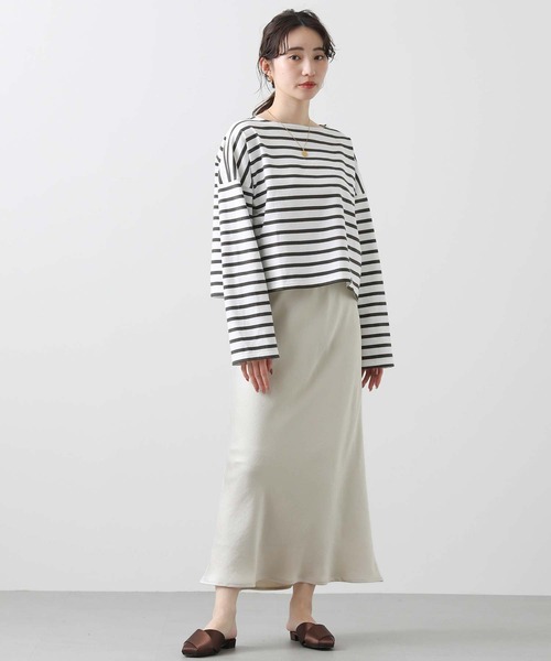 Gready Brilliant(グレディブリリアン)の「サテンバイアススカート(スカート・レディース・ブルーグレー/グレイッシュベージュ/チャコールグレー・36/38)」の20枚目の写真