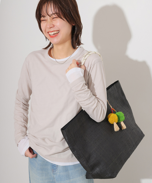 JOURNAL STANDARD relume(ジャーナルスタンダード レリューム)の「《追加》シアークルーネックロングTシャツ(Tシャツ/カットソー・レディース・ホワイト/ライトグレー/サックスブルー/イエロー・FREE)」の2枚目の写真