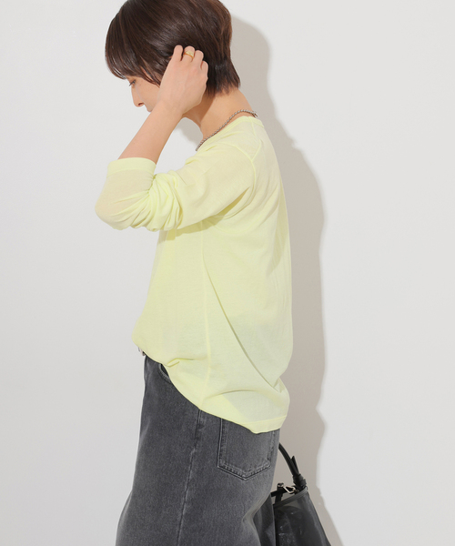JOURNAL STANDARD relume(ジャーナルスタンダード レリューム)の「《追加》シアークルーネックロングTシャツ(Tシャツ/カットソー・レディース・ホワイト/ライトグレー/サックスブルー/イエロー・FREE)」の15枚目の写真