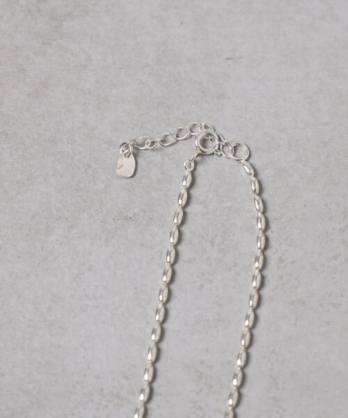 BEARDSLEY（ビアズリー）の「イニシャルネックレス(B)（ネックレス・レディース・シルバー・FREE）」の4枚目の写真