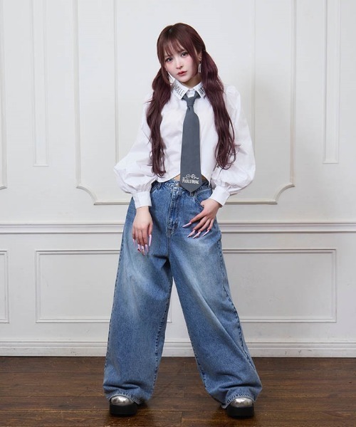 FickleBebe(フィクルベベ)の「デザインヘムクロップドシャツ(シャツ/ブラウス・レディース・ブラック/ホワイト・FREE)」の17枚目の写真