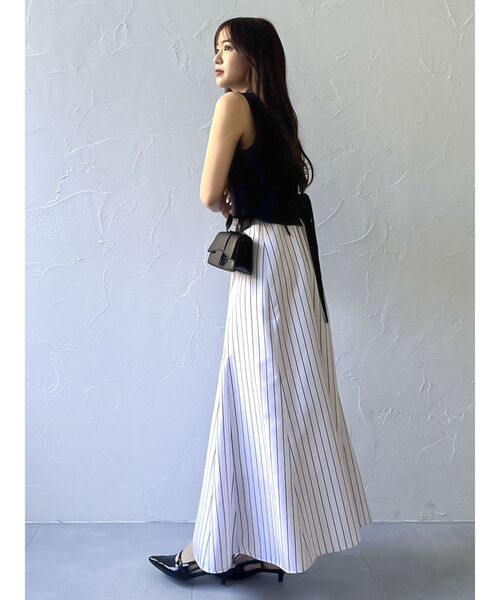 dazzlin(ダズリン)の「クロップドジレセットアップ(ワンピース・レディース・イエロー/ブラック・SMALL/MEDIUM)」の16枚目の写真