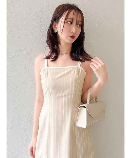 dazzlin(ダズリン)の「クロップドジレセットアップ(ワンピース・レディース・イエロー/ブラック・SMALL/MEDIUM)」の12枚目の写真