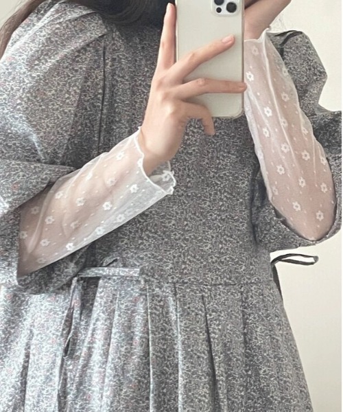 Per sist ence(パーシエンス)の「フラワードットシースルーカットソー(Tシャツ/カットソー・レディース・ホワイト/ブラック・FREE)」の13枚目の写真