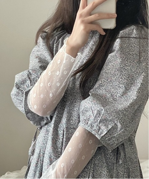 Per sist ence(パーシエンス)の「フラワードットシースルーカットソー(Tシャツ/カットソー・レディース・ホワイト/ブラック・FREE)」の17枚目の写真
