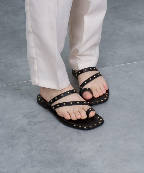 CORSO ROMA，9（コルソローマ）の「【CORSO ROMA,9/コルソローマ9】フラット サムリング サンダル スタッズ（サンダル・レディース・ブラック・36/37/39/38）」の9枚目の写真