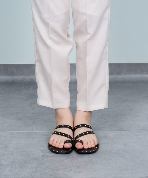 CORSO ROMA，9（コルソローマ）の「【CORSO ROMA,9/コルソローマ9】フラット サムリング サンダル スタッズ（サンダル・レディース・ブラック・36/37/39/38）」の11枚目の写真