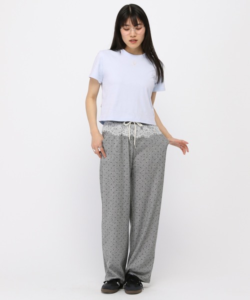 AMESWORLDWIDE(アメスワールドワイド)の「AMES WORLDWIDE /スモールロゴクロップT(Tシャツ/カットソー・レディース・ブルー/チャコール/ホワイト/レッド・FREE)」の5枚目の写真