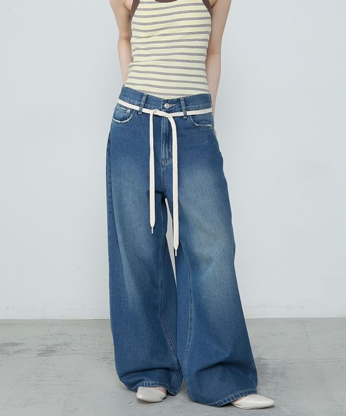 le ELMi(ルエルミ)の「Shoelace belt loose denim pants / シューレースベルト ルーズデニムパンツ(デニムパンツ・レディース・ベージュ/グレー/サックスブルー/ブルー・FREE)」の4枚目の写真