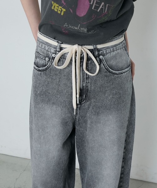 le ELMi(ルエルミ)の「Shoelace belt loose denim pants / シューレースベルト ルーズデニムパンツ(デニムパンツ・レディース・ベージュ/グレー/サックスブルー/ブルー・FREE)」の14枚目の写真
