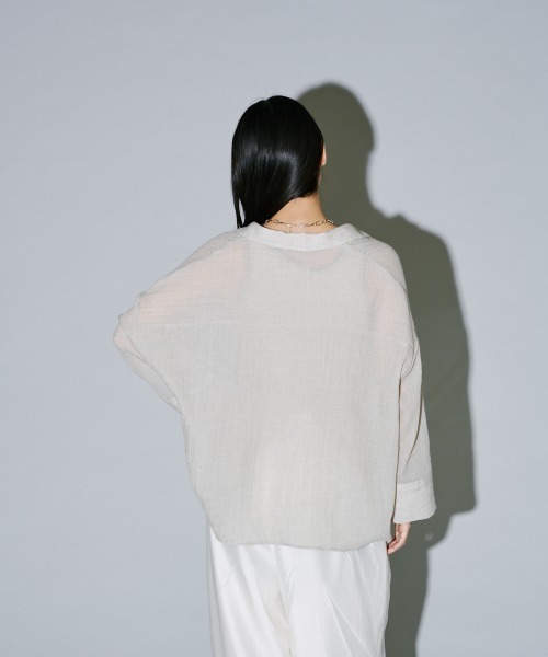 terrace(テラス)の「フラッフィードロストスキッパーブラウス(シャツ/ブラウス・レディース・グレイッシュベージュ/ブラック/オフホワイト・MEDIUM)」の8枚目の写真