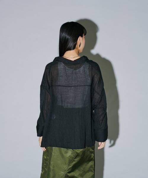 terrace(テラス)の「フラッフィードロストスキッパーブラウス(シャツ/ブラウス・レディース・グレイッシュベージュ/ブラック/オフホワイト・MEDIUM)」の16枚目の写真