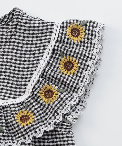 Seraph（セラフ）の「【リンク/ジュニア対応】襟お花刺繍デザインブラウス（シャツ/ブラウス・キッズ・ピンク/ブラック/オフホワイト・120/110/100/90/80/140/130）」の19枚目の写真