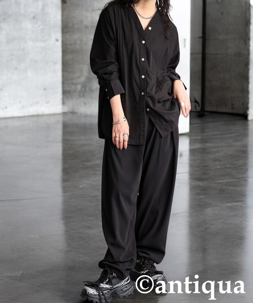 antiqua(アンティカ)の「Vネックタックシャツ(シャツ/ブラウス・レディース・ホワイト/ブラック・ONESIZE)」の12枚目の写真