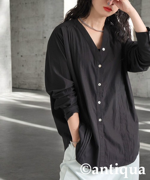 antiqua(アンティカ)の「Vネックタックシャツ(シャツ/ブラウス・レディース・ホワイト/ブラック・ONESIZE)」の14枚目の写真