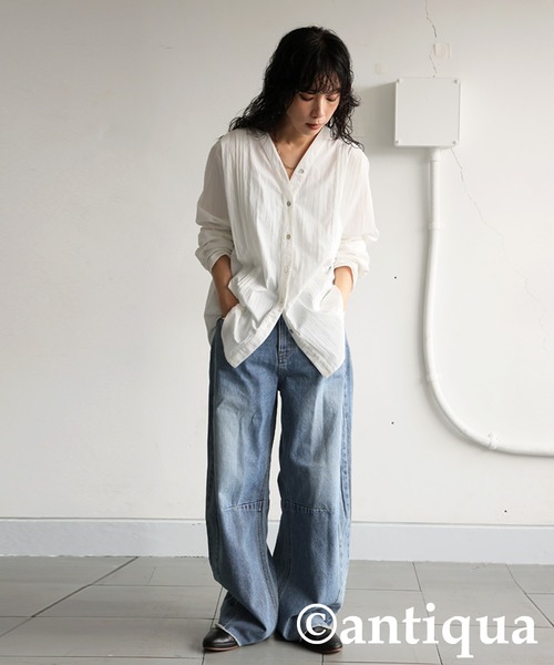 antiqua(アンティカ)の「Vネックタックシャツ(シャツ/ブラウス・レディース・ホワイト/ブラック・ONESIZE)」の9枚目の写真