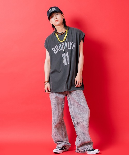 a.p.o.v.(エーピーオービー)の「a.p.o.v. ナンバリングプリントピグメントオーバーサイズノースリーブ(タンクトップ・メンズ・チャコール/グレー/ネイビー・ONESIZE)」の8枚目の写真