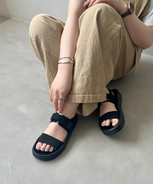 ORiental TRaffic(オリエンタルトラフィック)の「【Fit meサンダル】ニット ダブル ベルト サンダル /55208(サンダル・レディース・ブラック/アイボリー/ブラウン・S/M/L/LL)」の1枚目の写真