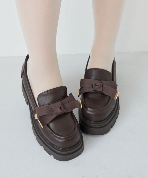 MAJESTIC LEGON(マジェスティックレゴン)の「2WAYボリュームローファー(ローファー・レディース・ブラック/ブラウン/アイボリー・MEDIUM/LARGE/X-LARGE/SMALL)」の3枚目の写真