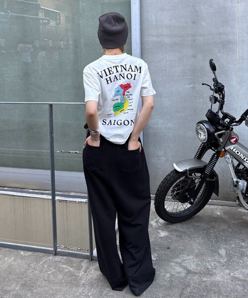 Sourcream（サワークリーム）の「【Sourcream/サワークリーム】虎刺繍ベトナムグラフィックT / 3サイズ（Tシャツ/カットソー・レディース・チャコールグレー/グレー/ホワイト・SMALL/MEDIUM/LARGE）」の11枚目の写真