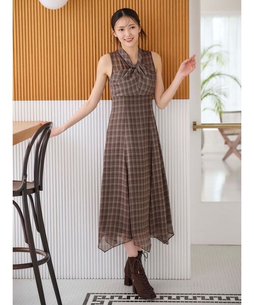 ツイストネックチェック柄ワンピース（ワンピース）｜MERCURYDUO
