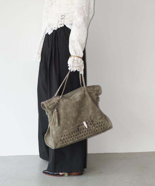 chuclla（チュクラ）の「ヴィンテージライク スタッズトートバッグ cha25a003（ショルダーバッグ・レディース・カーキ/ダークグレー・FREE）」の12枚目の写真