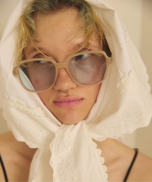 Carmelo（カーメロ）の「Oversize square sunglass（サングラス・レディース・グリーン/ブルー/ベージュ/ブラック・FREE）」の12枚目の写真