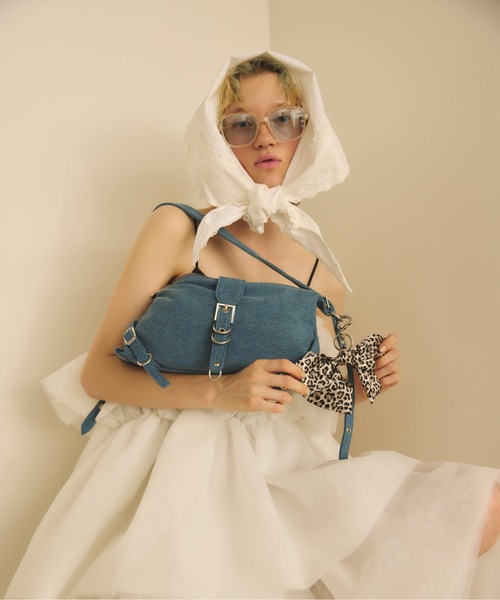 Carmelo（カーメロ）の「Oversize square sunglass（サングラス・レディース・グリーン/ブルー/ベージュ/ブラック・FREE）」の11枚目の写真