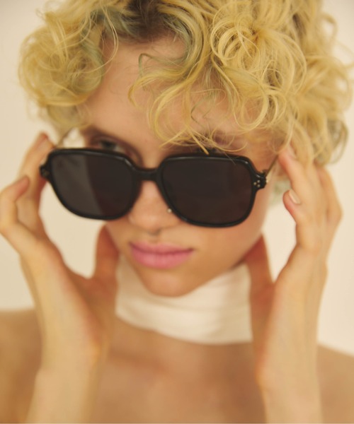 Carmelo（カーメロ）の「Oversize square sunglass（サングラス・レディース・グリーン/ブルー/ベージュ/ブラック・FREE）」の18枚目の写真