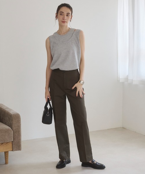 ANGIE(アンジー)の「センタープレススリムストレートスラックス(スラックス・レディース・カーキ・マルチサイズ)」の1枚目の写真