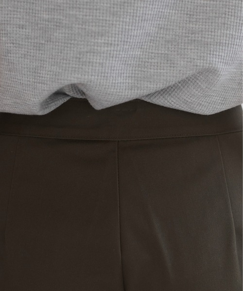 ANGIE(アンジー)の「センタープレススリムストレートスラックス(スラックス・レディース・カーキ・マルチサイズ)」の4枚目の写真