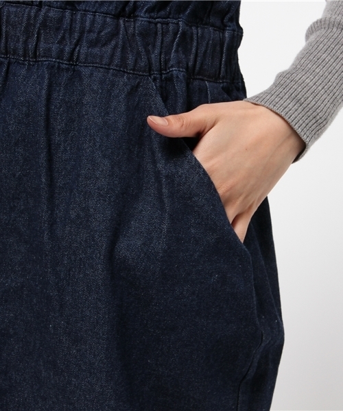 one after another NICE CLAUP（ワンアフターアナザーナイスクラップ）の「【ナイスクラップ】ジャンバースカート（ワンピース・レディース・ベージュ/キャメル/インディゴブルー・FREE）」の9枚目の写真