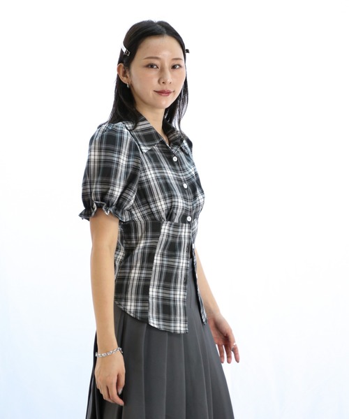 ENLIKE（エンリケ）の「パフショートスリーブタイトチェックシャツ（シャツ/ブラウス・レディース・ブラック系その他/ブラウン系その他・FREE）」の18枚目の写真