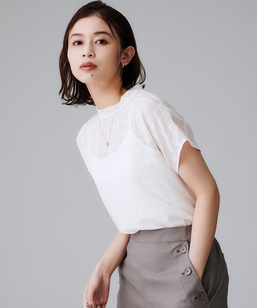 UNTITLED（アンタイトル）の「【シアー】チェックスタンドネックブラウス（シャツ/ブラウス・レディース・ブラック/ボルドー/アイボリー・44/48/50/00/02/04）」の18枚目の写真