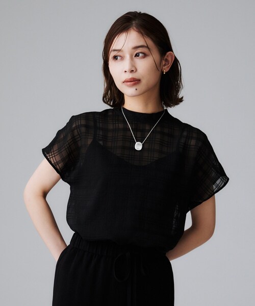 UNTITLED（アンタイトル）の「【シアー】チェックスタンドネックブラウス（シャツ/ブラウス・レディース・ブラック/ボルドー/アイボリー・44/48/50/00/02/04）」の22枚目の写真