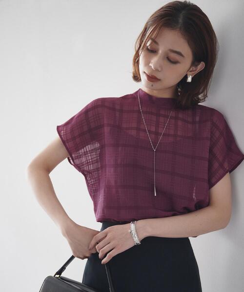 UNTITLED（アンタイトル）の「【シアー】チェックスタンドネックブラウス（シャツ/ブラウス・レディース・ブラック/ボルドー/アイボリー・44/48/50/00/02/04）」の5枚目の写真